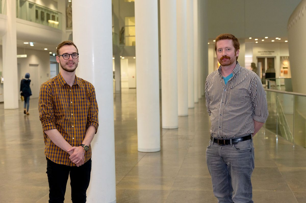 zur Vergrößerungsansicht des Bildes: Porträt von Matthew Cummins und Dr Michael Frazier