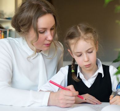 Homeschooling während des Lockdowns: Herausforderung für KInder und Eltern.